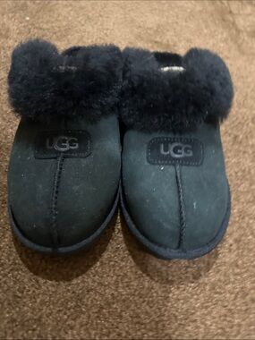 UGG Women Black Shearling-Trim Slip-On Slippers NWOT